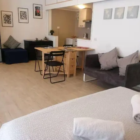 Bright Open Space In The Mm1 Pasteur Area P6 *
